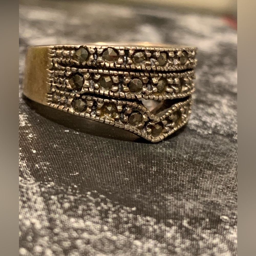 925 SILVER RING - Picture 2 of 8